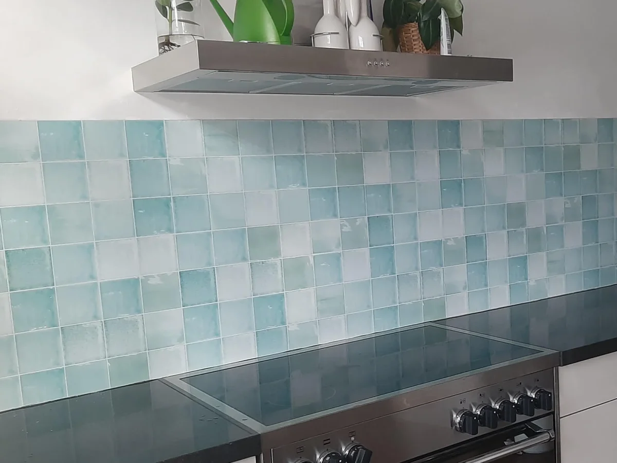 DW3305 Spatwand bij een klant in de keuken