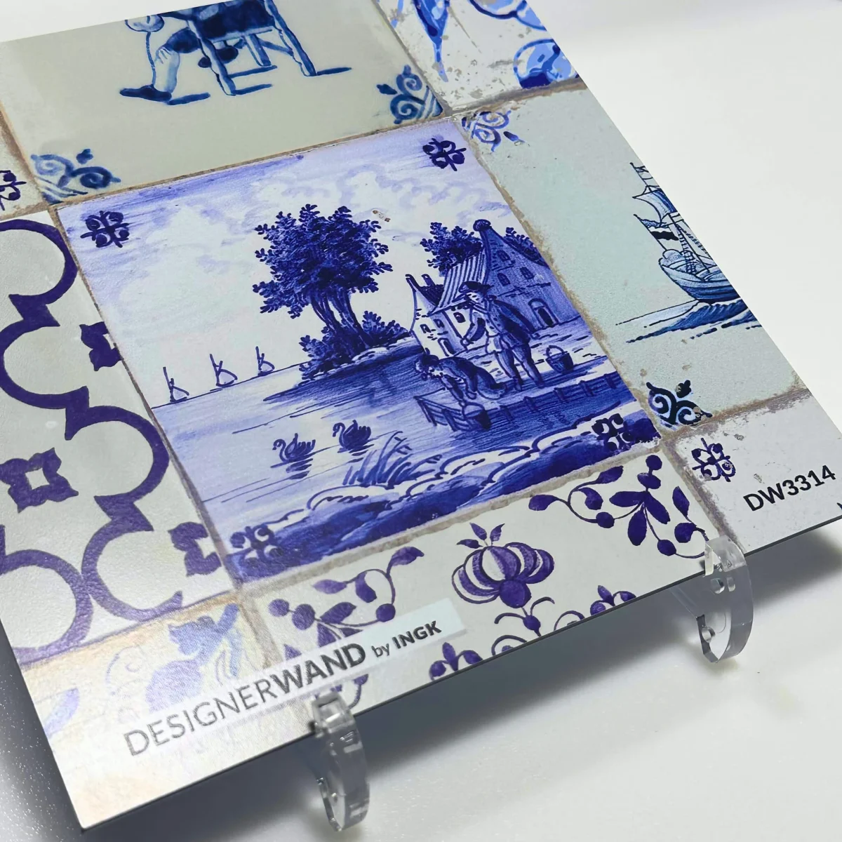 20x20 cm sample of DW3314 backsplash with Delft blue Dutch tiles featuring windmills and ships