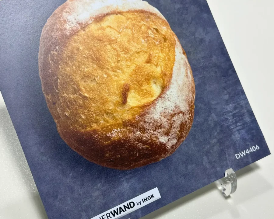 Muster Fit Food Küchenrückwand DW4406 mit gesunden Zutaten auf dunkelgrauem Betonlook-Hintergrund