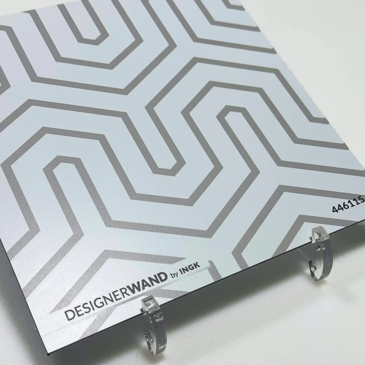 Backsplash sample Andalous Silver with silver-grey geometric maze pattern on white background