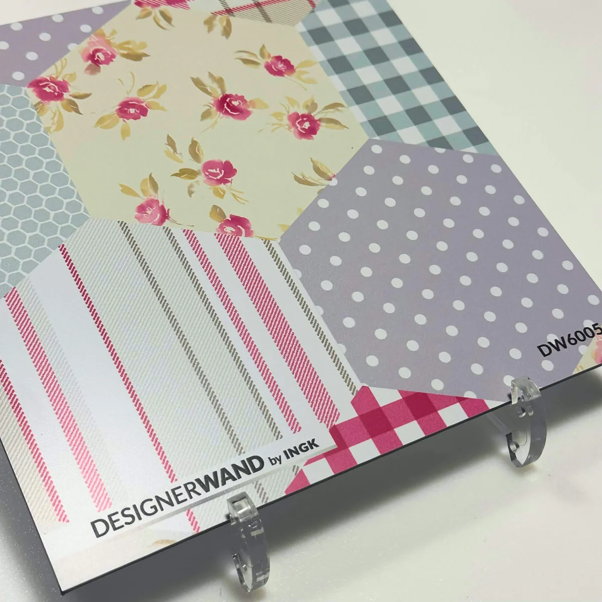 Staal 20x20 cm van DW6005 hexagon spatwand met pastel patchwork in roze, blauw en lavendel
