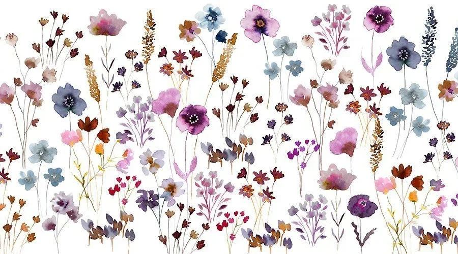 Waterverf Bloemen spatwand DW7285 met droogbloemen en veldbloemen in paars en roze op lichte achtergrond