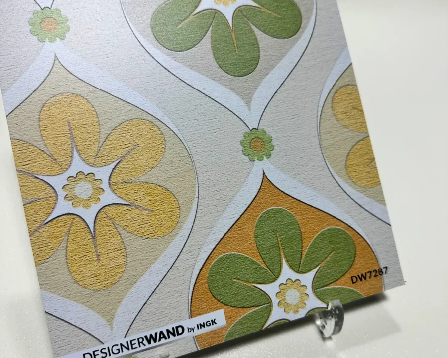 Muster der Retro Blumen Küchenrückwand DW7287 mit Vintage-70er-Jahre-Blumen in Grün, Orange und Gelb