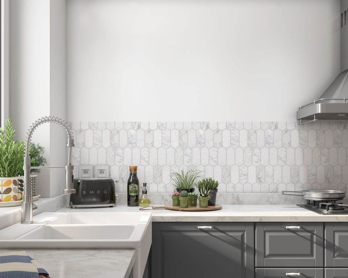 Marmer tegeltjes ontwerp gesimuleerd in een keuken.