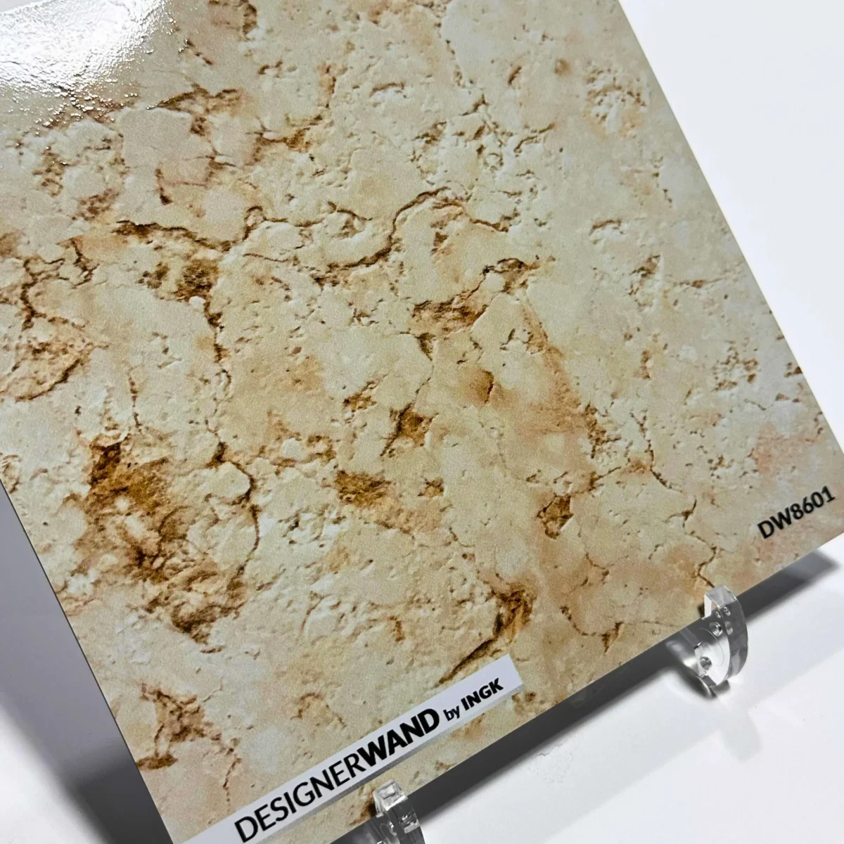 Staaltje Marmer Beige spatwand met warme crème en beige marmerlook en subtiele aders