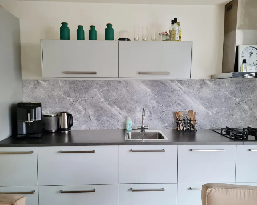 Grijze marmer spatwand DW8611 voor keuken achterwand