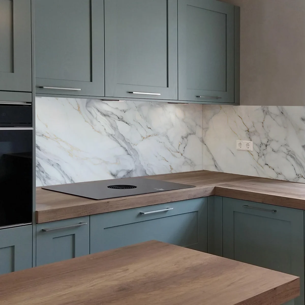 Wit marmeren spatwand met gouden aders DW8612