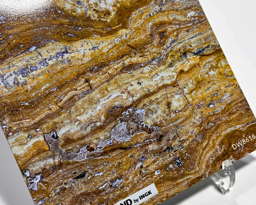Muster der Küchenrückwand DW8616 Brauner Marmor mit tiefbraunen Marmortönen und Adern