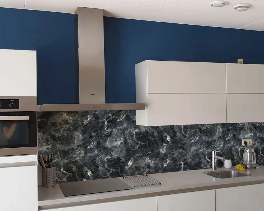 Donker blauw-grijs marmeren spatwand DW8619 voor keuken
