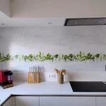 Spatwand betonlook FW1007 met kruidenbosjes