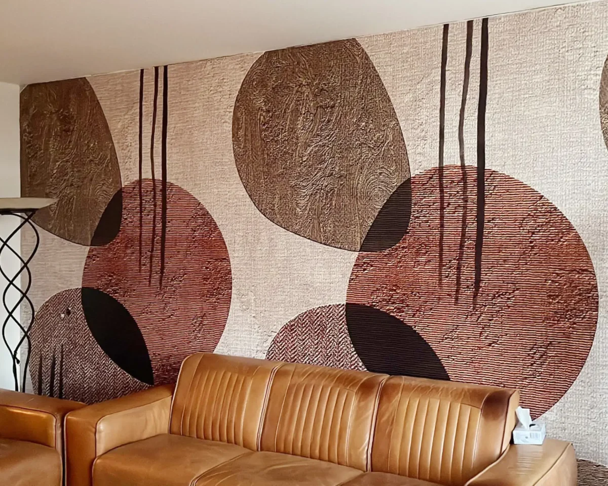 INK7853 Boho behang in de woonkamer bij een klant. Op maat gemaakt vliesbehang.