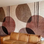 INK7853 Boho behang in de woonkamer bij een klant. Op maat gemaakt vliesbehang.