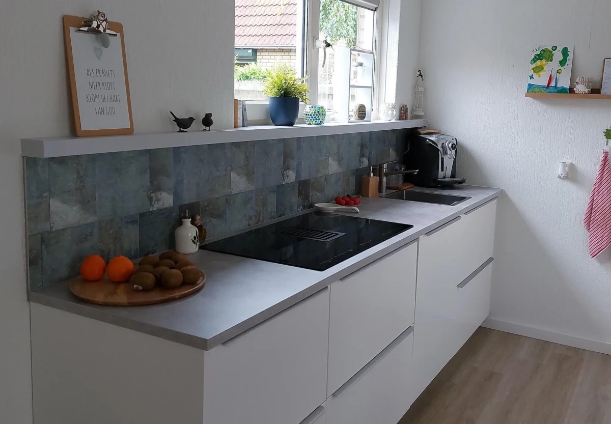 Spatwand met print - Industrieel Tegels