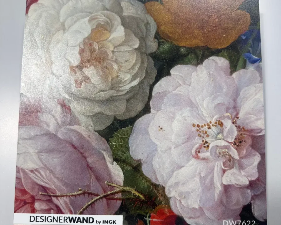 Échantillon crédence DW7622 avec impression florale colorée et détaillée