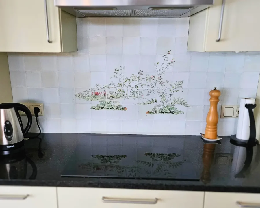 Antique tile backsplash with wildflower tableau of ferns and red flowers DW7625 in kitchen