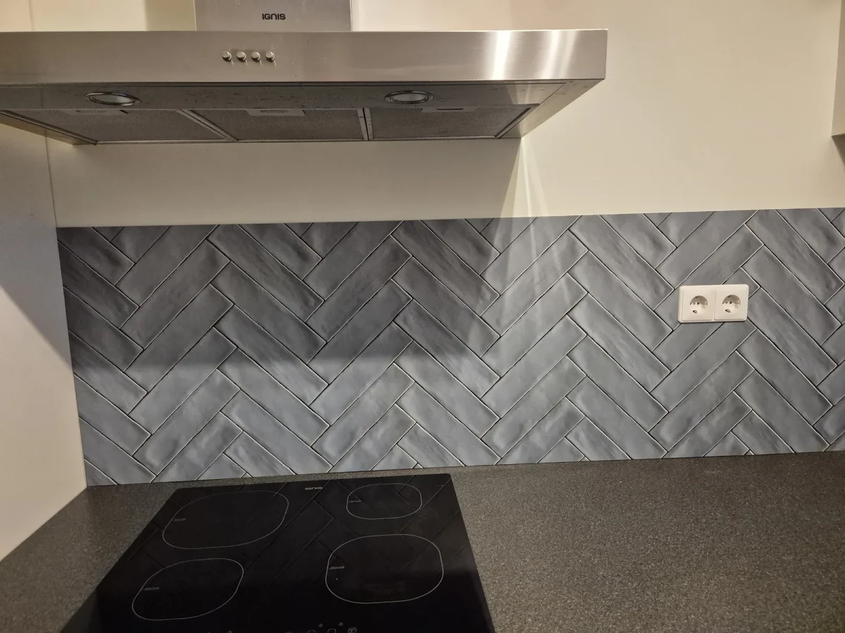 Kitchen splashback with print – DW1058 in a customer's kitchen