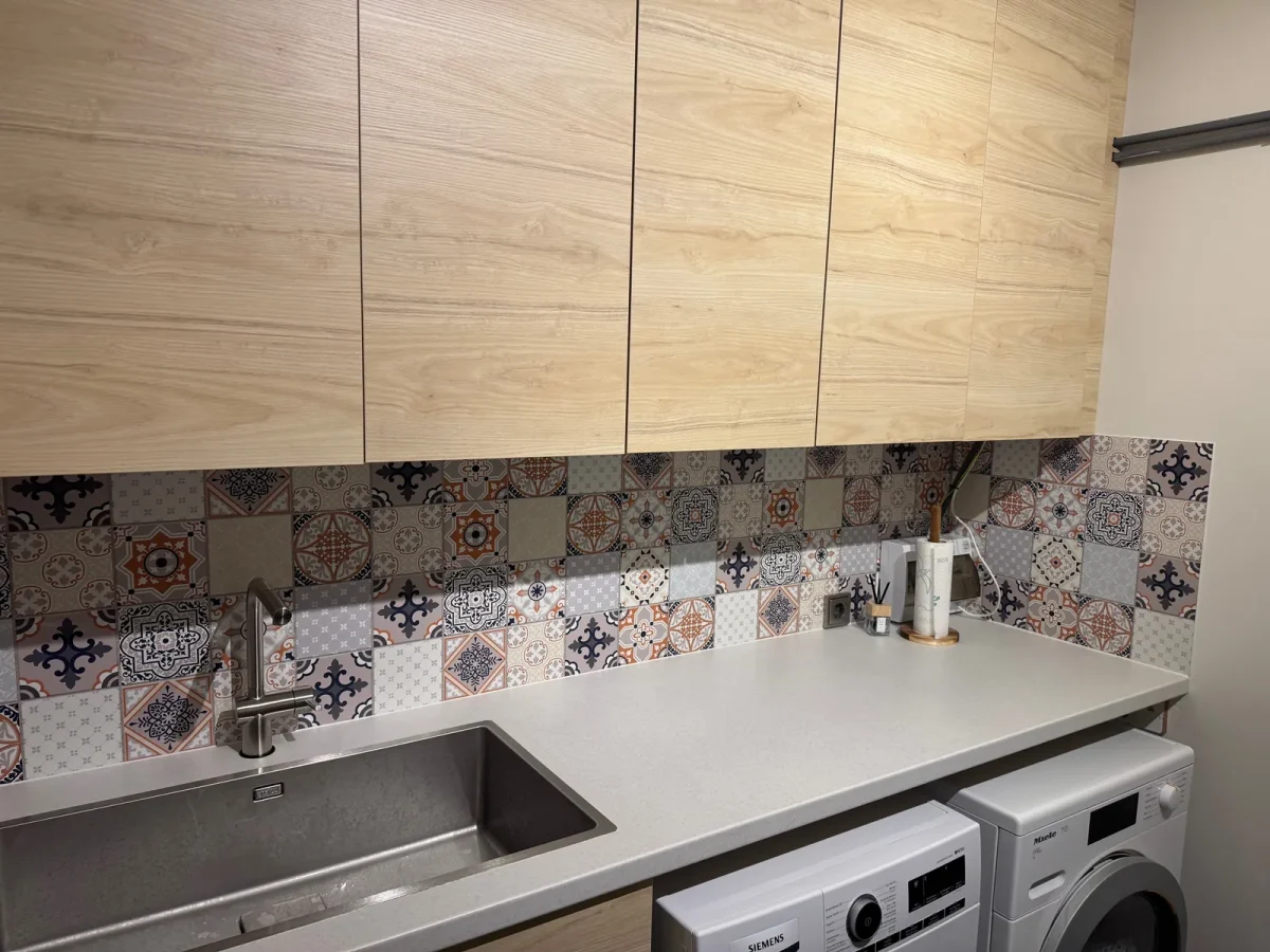 Spatwand met Portugees Tegel Design – Feldspar in de keuken van een klant