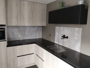 Cire Concrete Look, DW7372 in a customer's kitchen