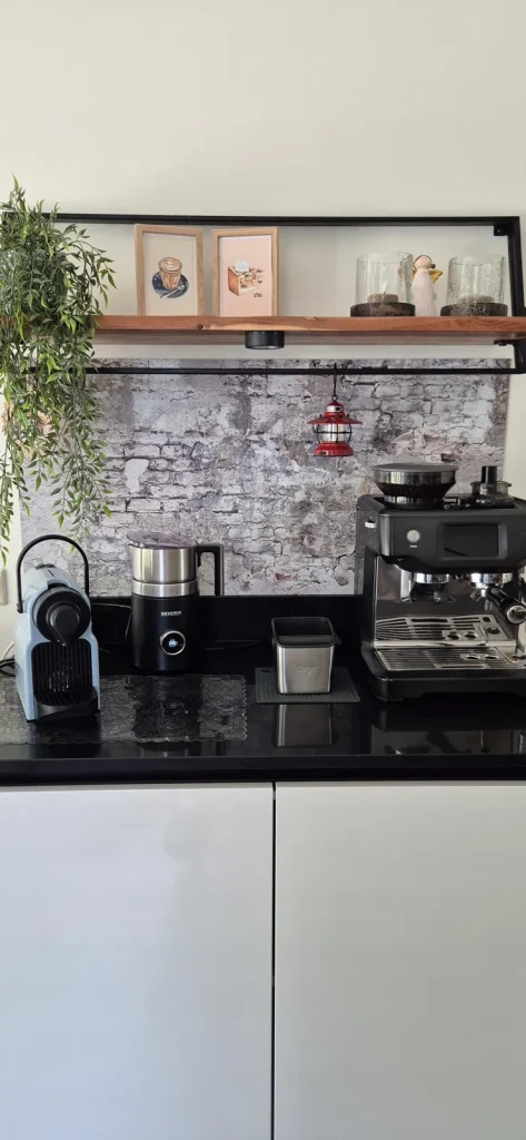 Brick & Concrete, DW7375 in a customer's kitchen
