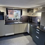 Ombre Taupe, Uni Crédence de cuisine dans la cuisine d'un client