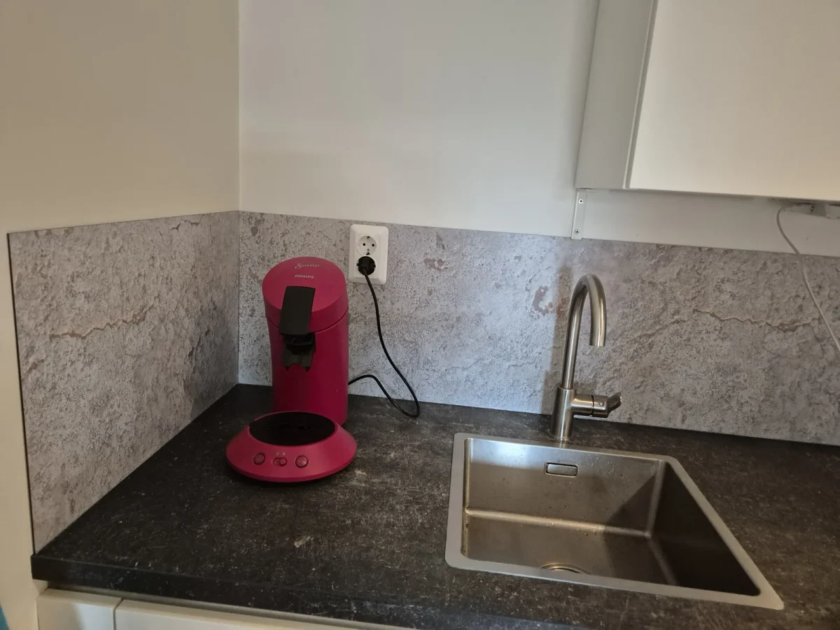 Stenen, Spatwand, DW8624 in de keuken van een klant