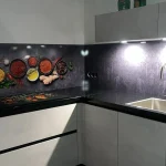 Kitchen splashback – Herb pots in a customer's kitchen