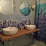 Kitchen backsplash with print – Lavender in a customer's kitchen