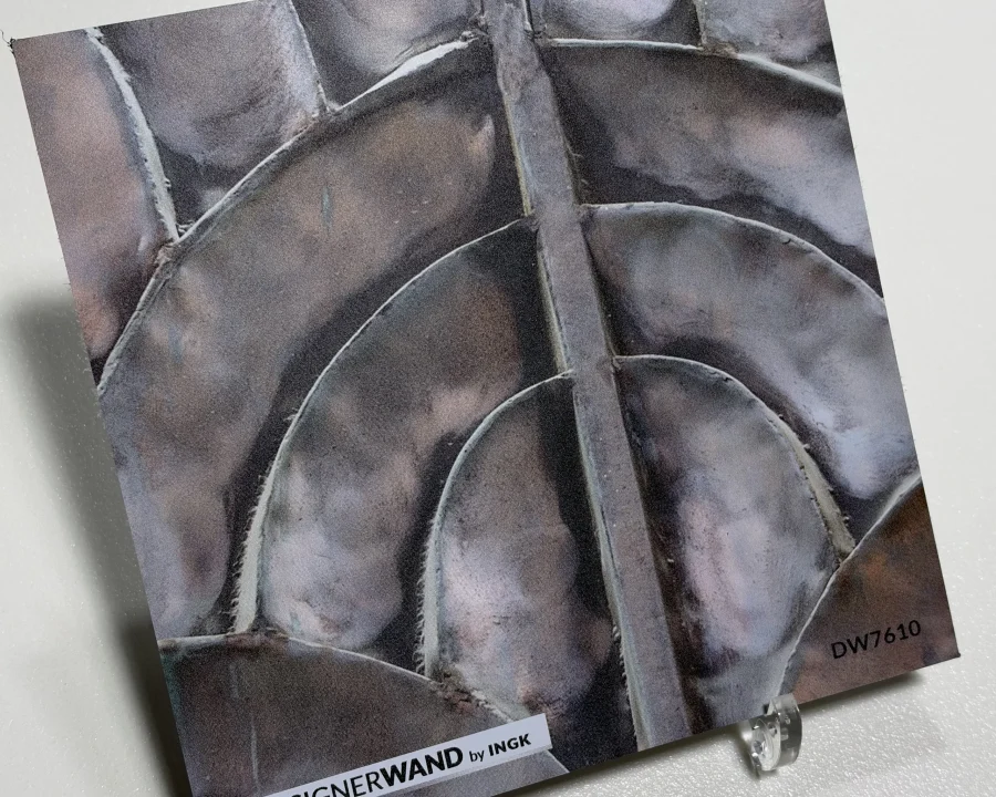 DW7610 sample, 20x20 cm, metallic leaf pattern with arches in bronze and purple