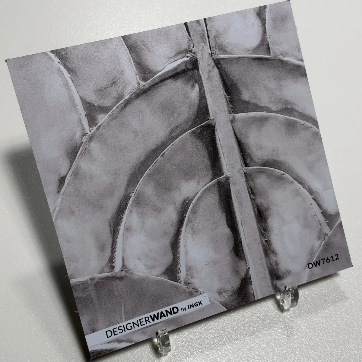 DW7612 sample, 20x20 cm, metallic leaf pattern with arches in warm grey