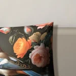 Decorative Cushion Master Bird in the Mix up close: the print, the fabric and the seam along the edge